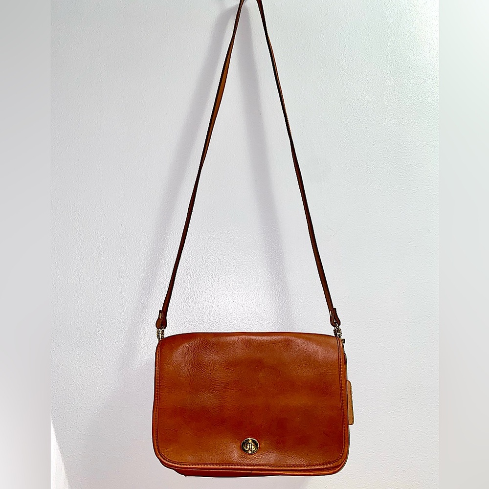 Tannery West Turnlock Crossbody Bag in English Tan